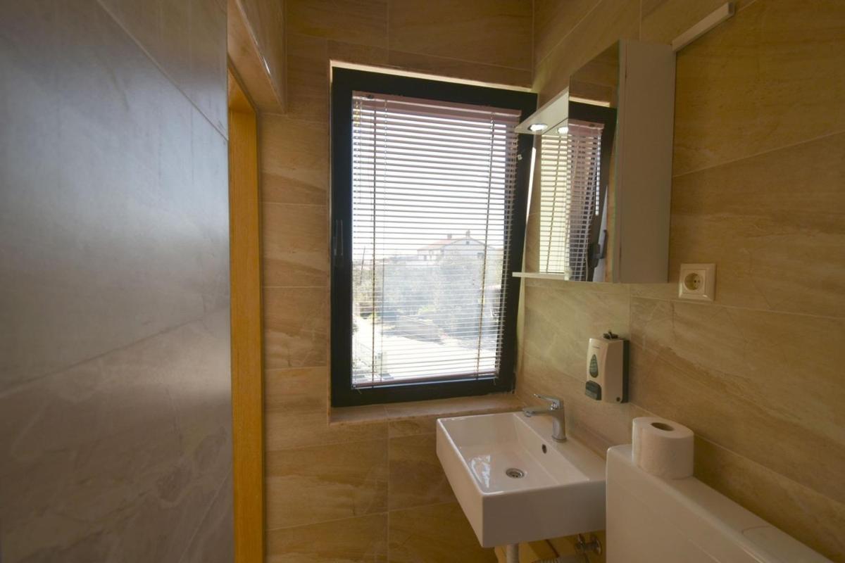 Denjak Apartments Корнич Экстерьер фото