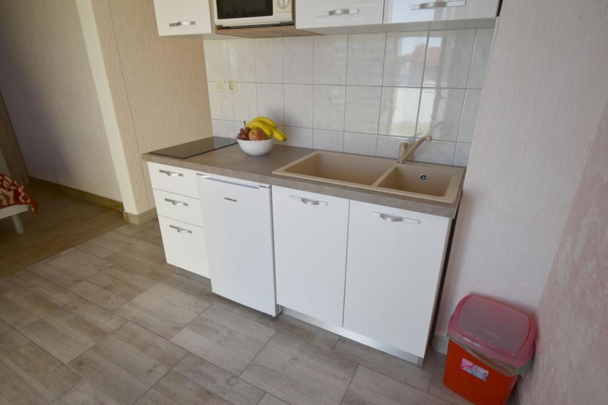 Denjak Apartments Корнич Экстерьер фото