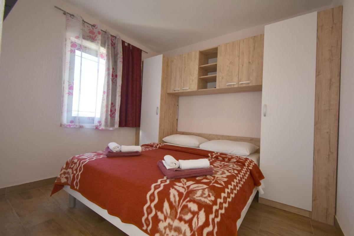 Denjak Apartments Корнич Экстерьер фото