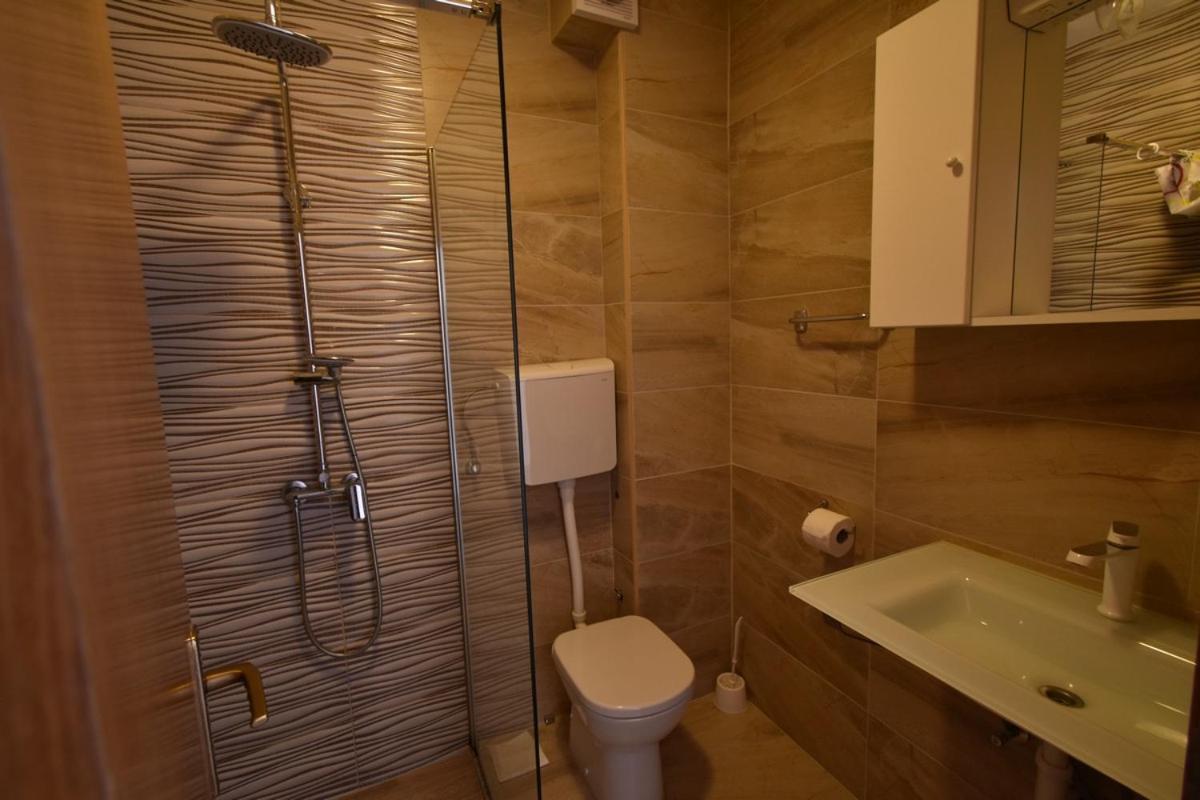 Denjak Apartments Корнич Экстерьер фото